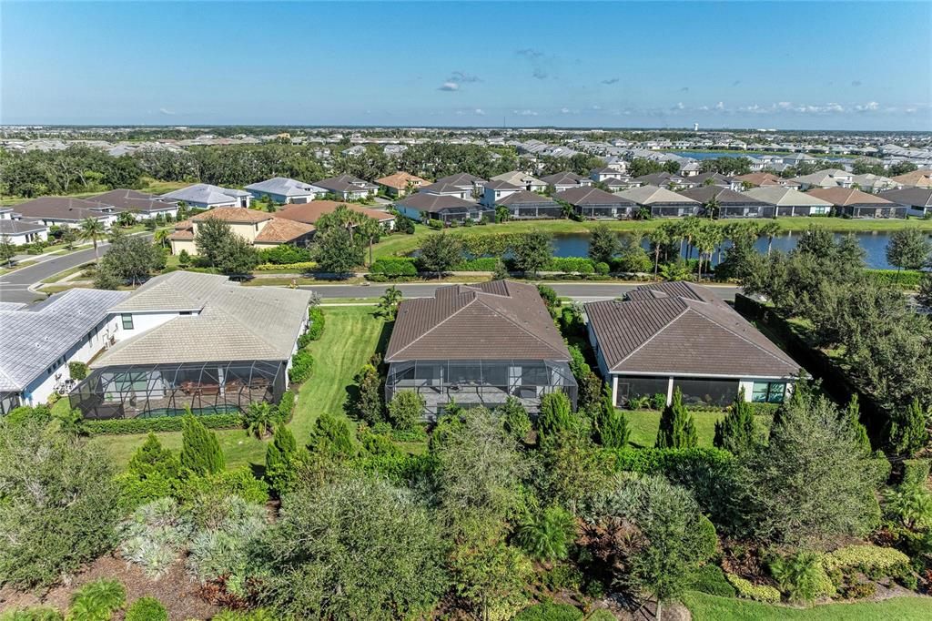 En Venta: $859,000 (3 camas, 3 baños, 2560 Pies cuadrados)