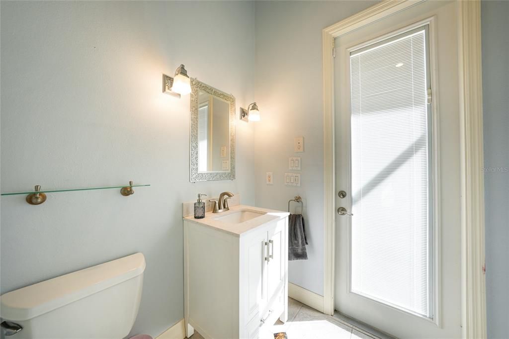 En Venta: $999,000 (6 camas, 6 baños, 4532 Pies cuadrados)