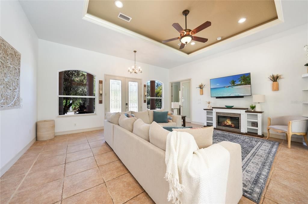 En Venta: $999,000 (6 camas, 6 baños, 4532 Pies cuadrados)