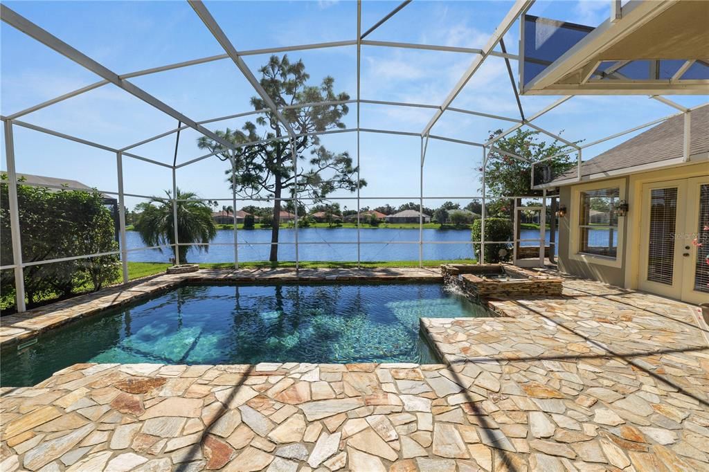 合同活跃: $920,000 (5 贝兹, 3 浴室, 3544 平方英尺)