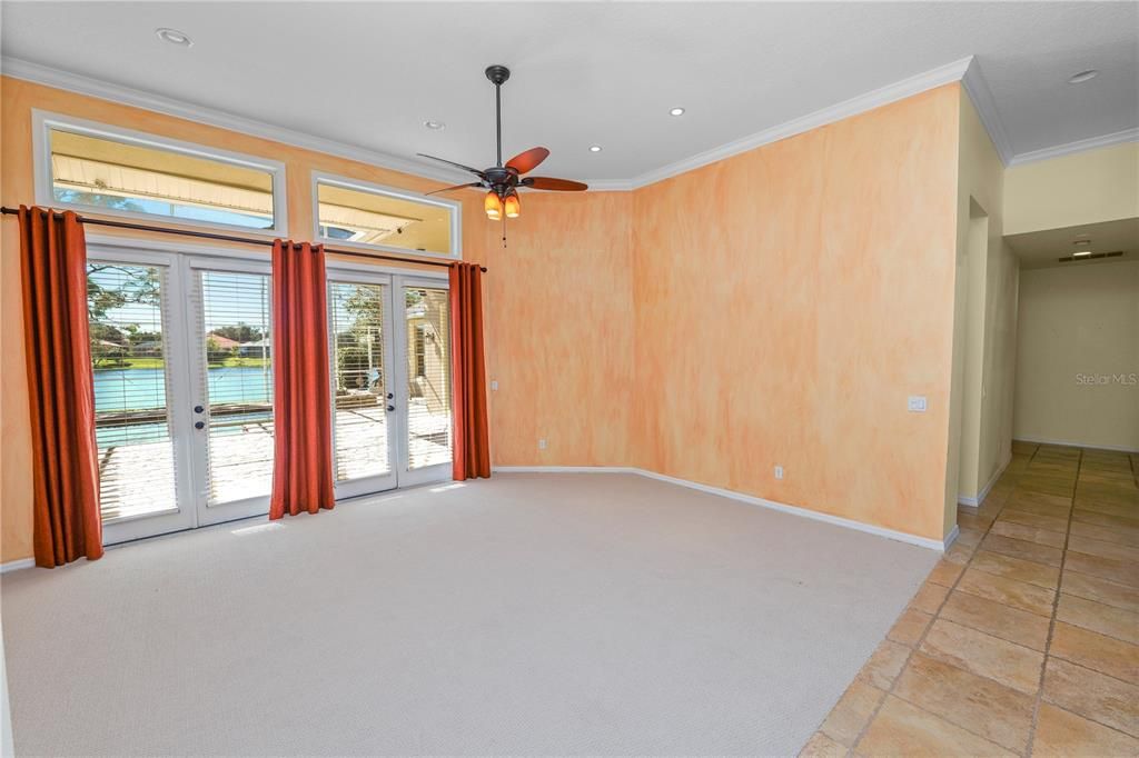 合同活跃: $920,000 (5 贝兹, 3 浴室, 3544 平方英尺)