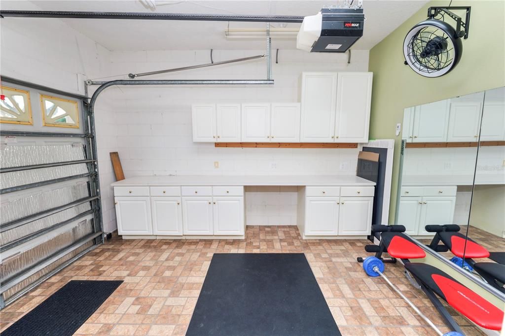 合同活跃: $920,000 (5 贝兹, 3 浴室, 3544 平方英尺)