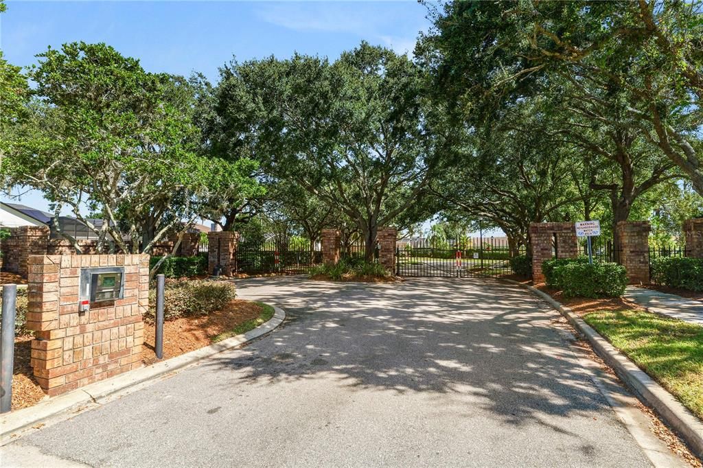 合同活跃: $920,000 (5 贝兹, 3 浴室, 3544 平方英尺)