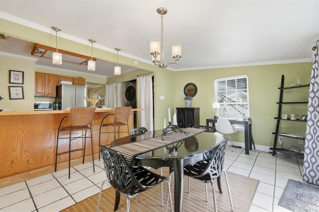 合同活跃: $197,000 (3 贝兹, 2 浴室, 1314 平方英尺)