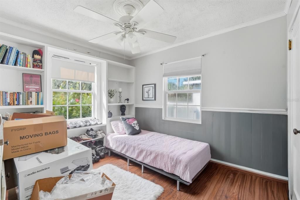 合同活跃: $197,000 (3 贝兹, 2 浴室, 1314 平方英尺)