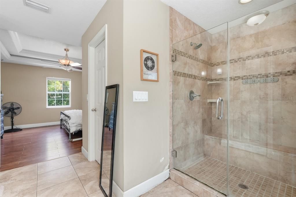 合同活跃: $197,000 (3 贝兹, 2 浴室, 1314 平方英尺)