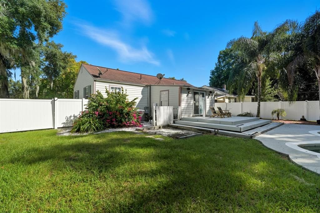 合同活跃: $197,000 (3 贝兹, 2 浴室, 1314 平方英尺)