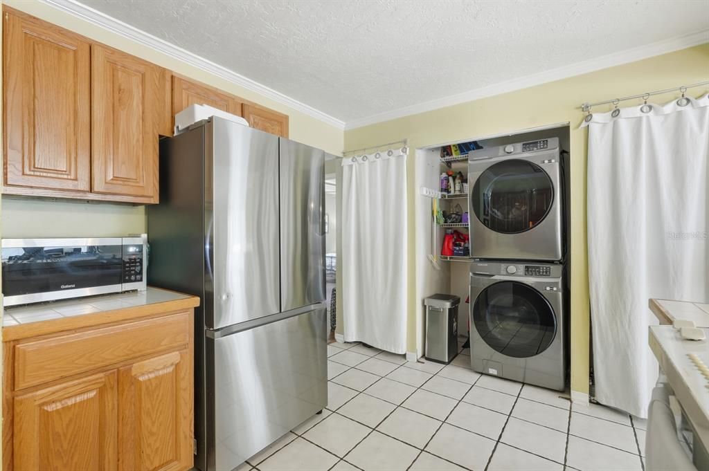 合同活跃: $197,000 (3 贝兹, 2 浴室, 1314 平方英尺)