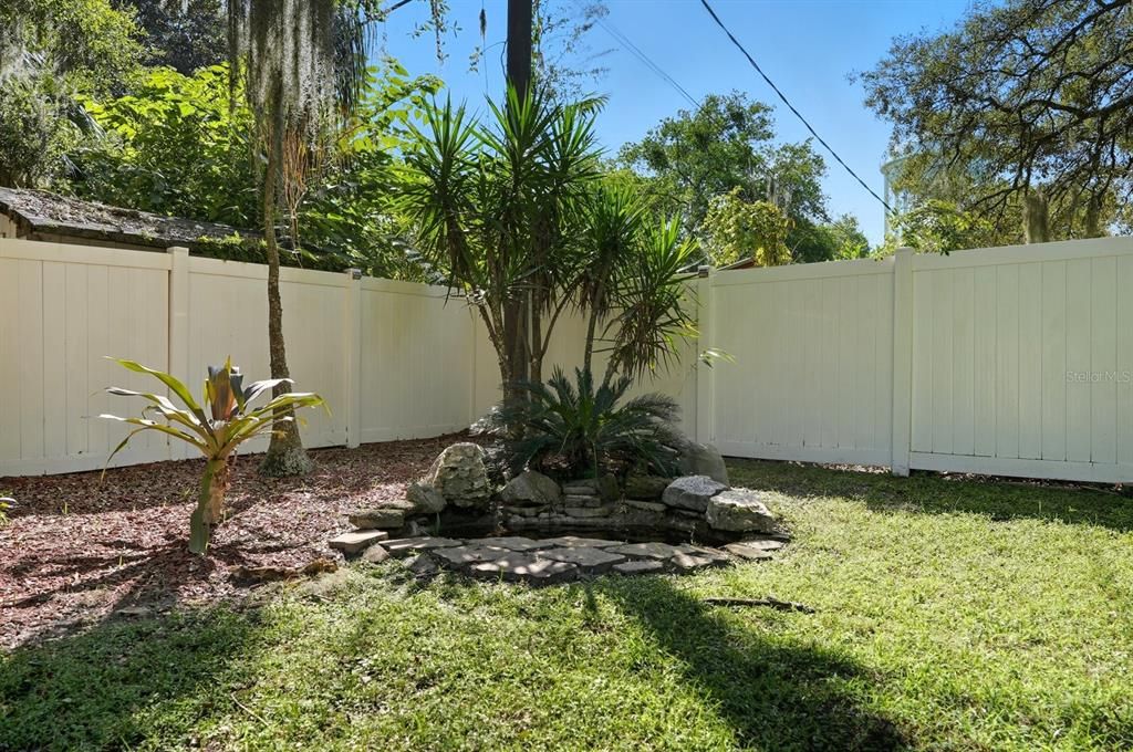 合同活跃: $197,000 (3 贝兹, 2 浴室, 1314 平方英尺)