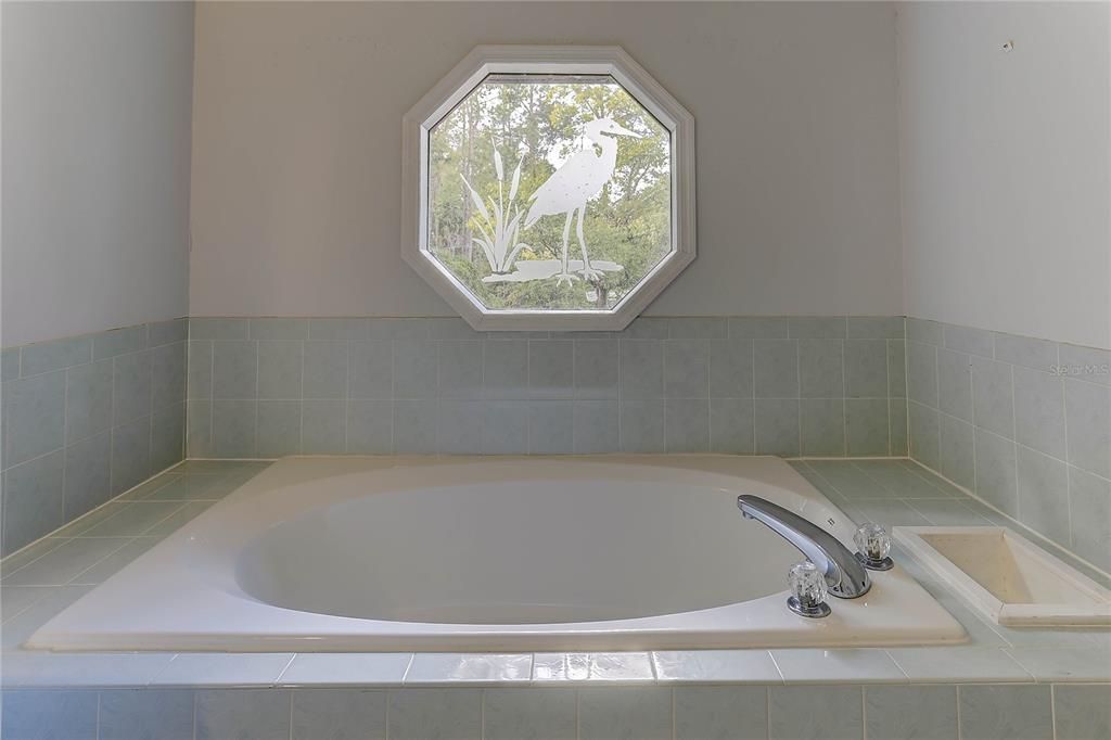 Под контрактом: $350,000 (3 спален, 2 ванн, 1645 Квадратных фут)