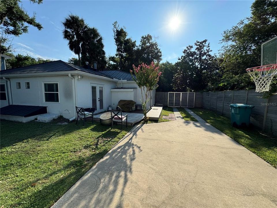 В аренду: $2,899 (2 спален, 2 ванн, 1244 Квадратных фут)