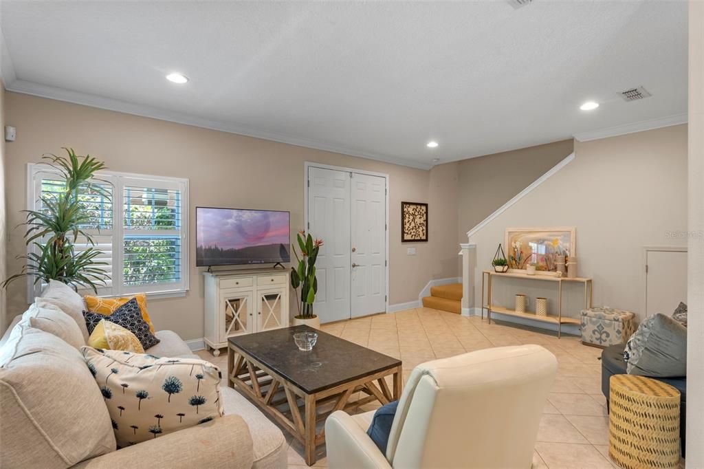 For Rent: $3,195 (3 beds, 2 baths, 1775 Square Feet)