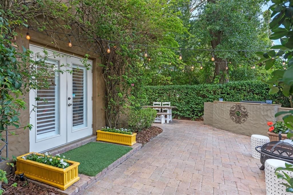 For Rent: $3,195 (3 beds, 2 baths, 1775 Square Feet)