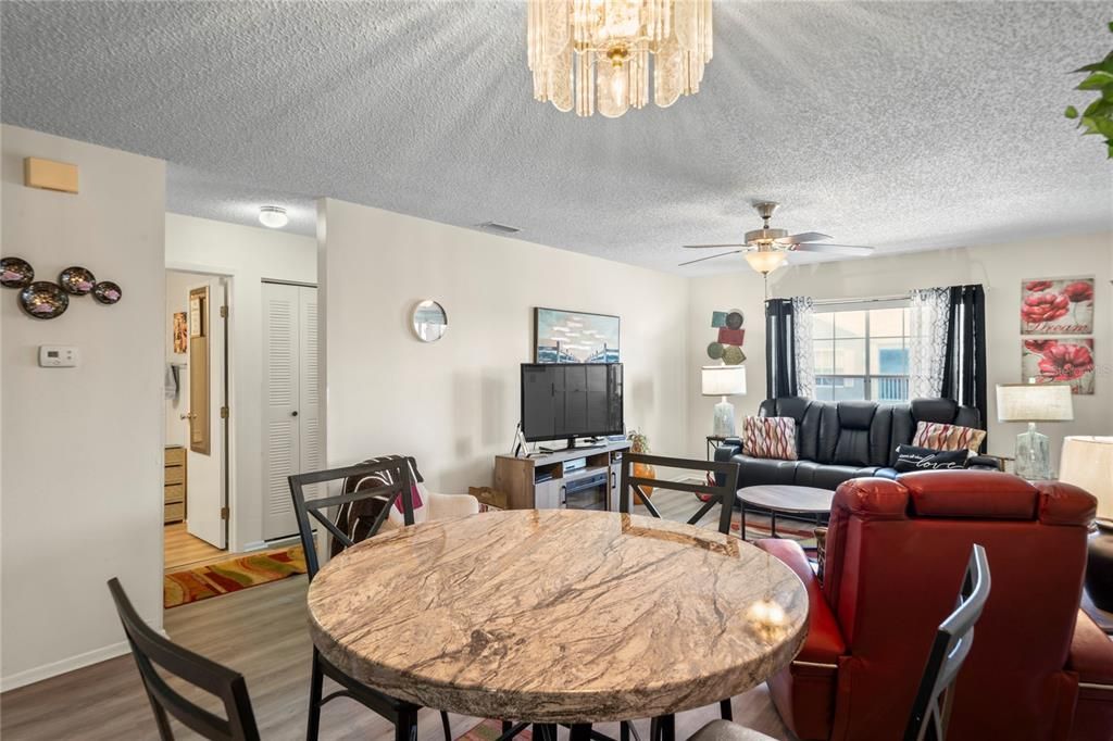 For Sale: $133,000 (2 beds, 2 baths, 1103 Square Feet)