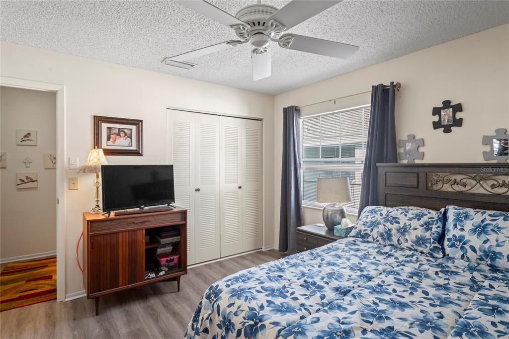 For Sale: $133,000 (2 beds, 2 baths, 1103 Square Feet)