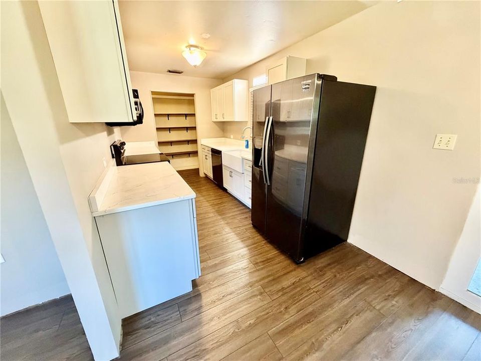 For Sale: $279,000 (2 beds, 2 baths, 1242 Square Feet)
