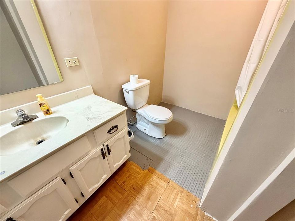 For Sale: $279,000 (2 beds, 2 baths, 1242 Square Feet)