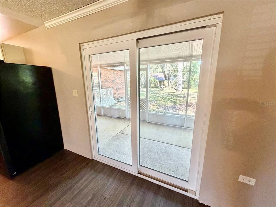 For Sale: $279,000 (2 beds, 2 baths, 1242 Square Feet)