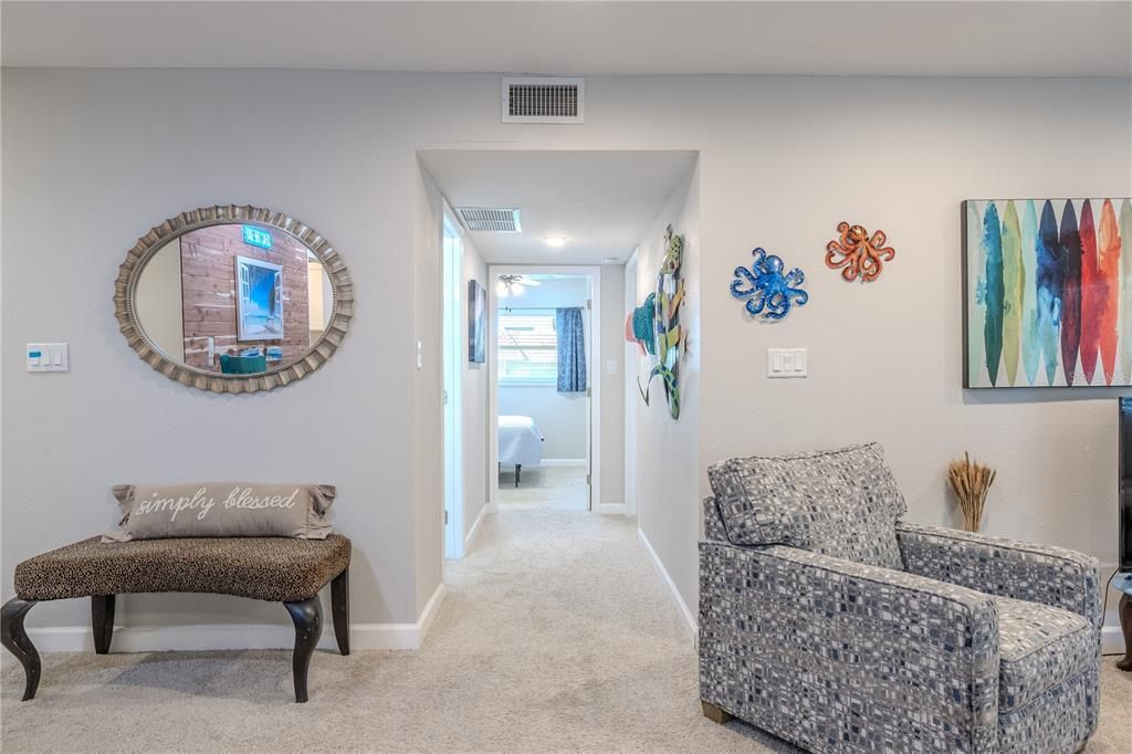 待售: $277,000 (2 贝兹, 2 浴室, 1236 平方英尺)