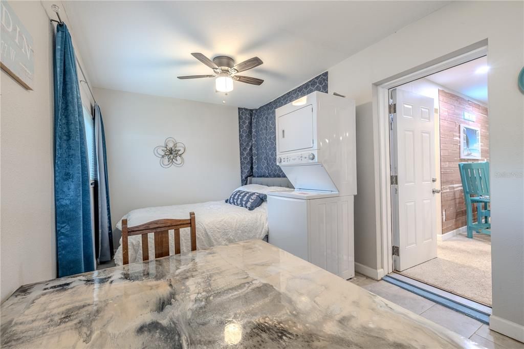 待售: $277,000 (2 贝兹, 2 浴室, 1236 平方英尺)