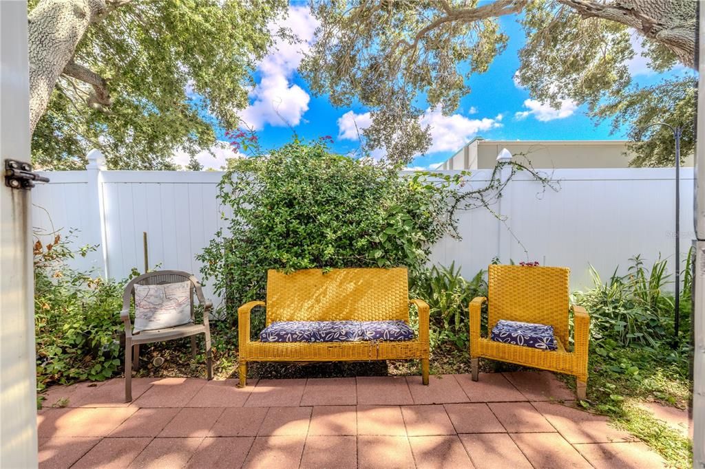 待售: $277,000 (2 贝兹, 2 浴室, 1236 平方英尺)