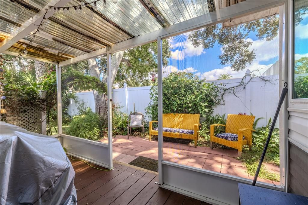 待售: $277,000 (2 贝兹, 2 浴室, 1236 平方英尺)