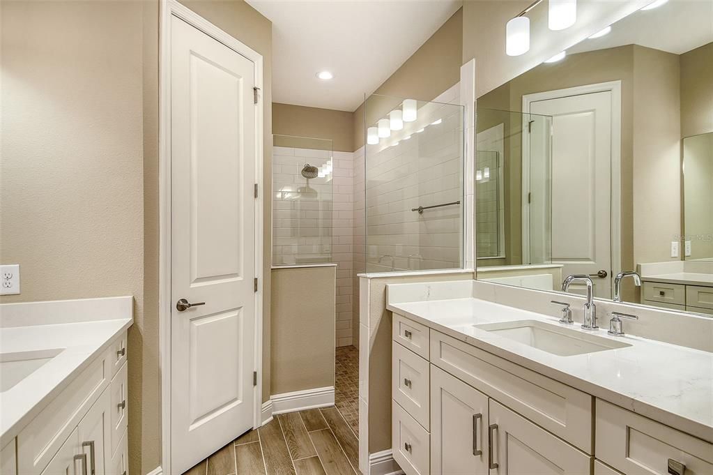 For Sale: $416,990 (2 beds, 2 baths, 1638 Square Feet)