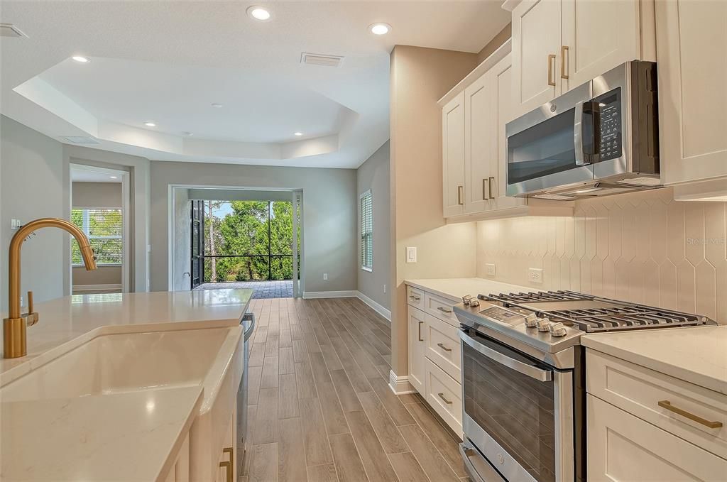 For Sale: $416,990 (2 beds, 2 baths, 1638 Square Feet)