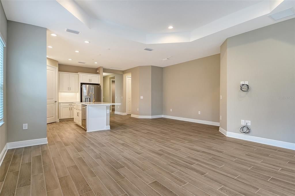 For Sale: $416,990 (2 beds, 2 baths, 1638 Square Feet)