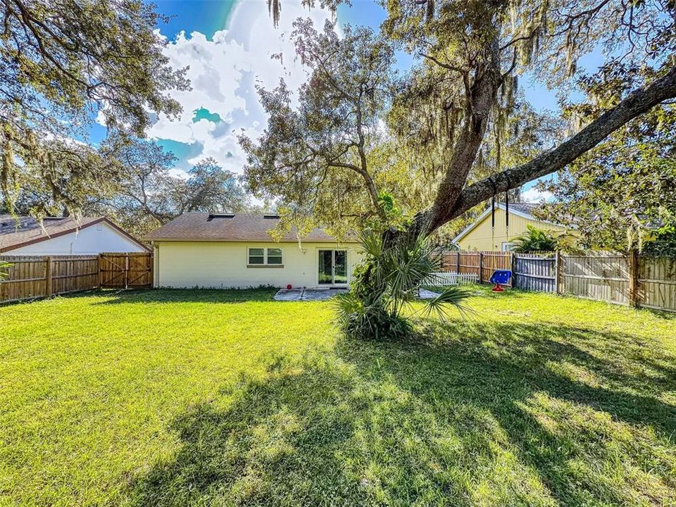 待售: $325,000 (3 贝兹, 2 浴室, 1081 平方英尺)