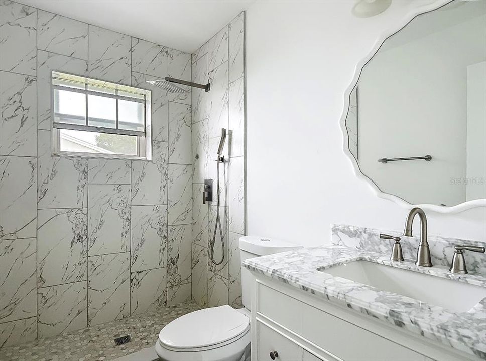 待售: $219,000 (3 贝兹, 2 浴室, 1213 平方英尺)