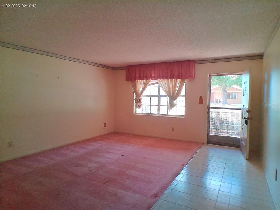 For Sale: $280,500 (3 beds, 2 baths, 1530 Square Feet)