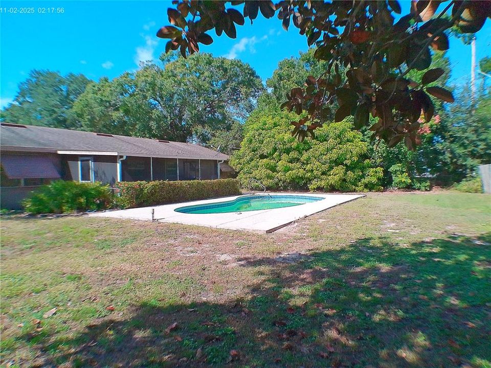 For Sale: $280,500 (3 beds, 2 baths, 1530 Square Feet)