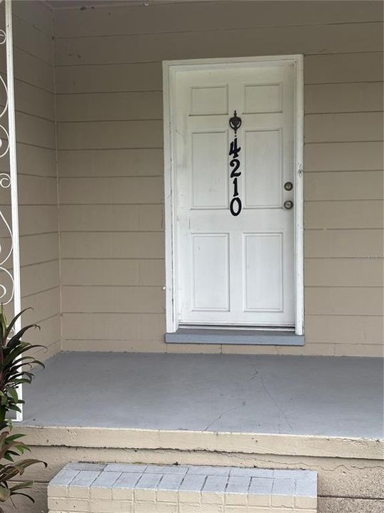 Под контрактом: $250,000 (2 спален, 1 ванн, 1102 Квадратных фут)