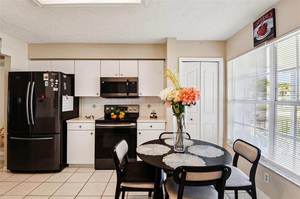 待售: $379,000 (3 贝兹, 2 浴室, 1848 平方英尺)