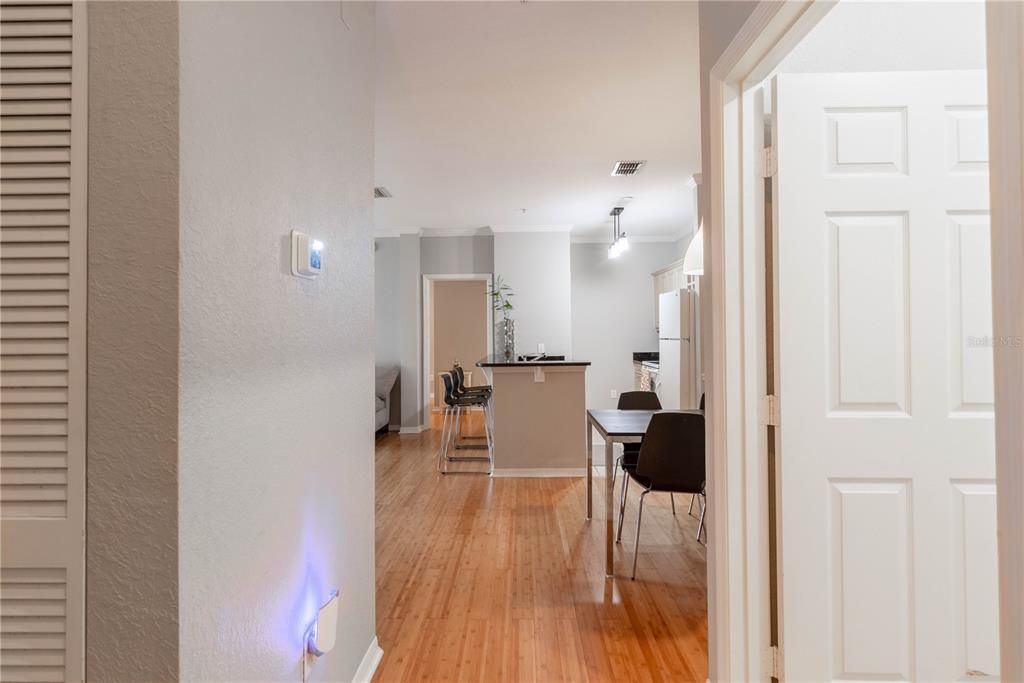 На продажу: $220,000 (2 спален, 2 ванн, 1036 Квадратных фут)