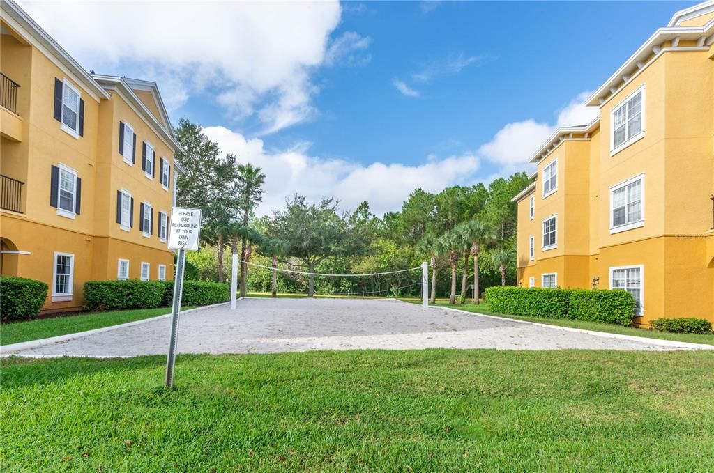 На продажу: $220,000 (2 спален, 2 ванн, 1036 Квадратных фут)