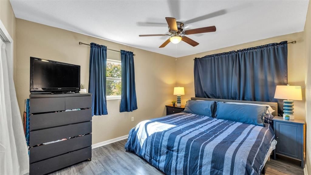 For Sale: $259,000 (4 beds, 1 baths, 1125 Square Feet)