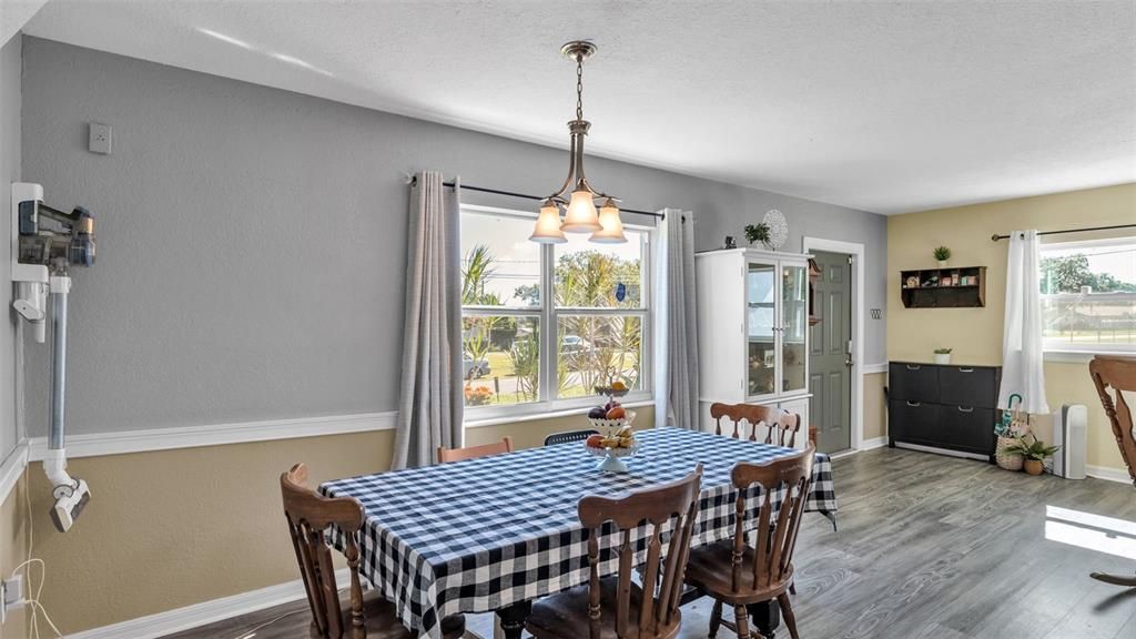 For Sale: $259,000 (4 beds, 1 baths, 1125 Square Feet)