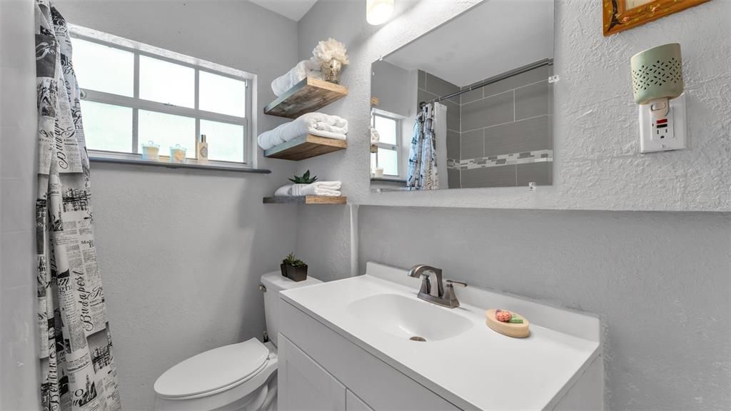 For Sale: $259,000 (4 beds, 1 baths, 1125 Square Feet)