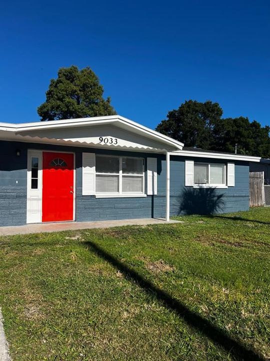 For Rent: $1,700 (3 beds, 1 baths, 928 Square Feet)