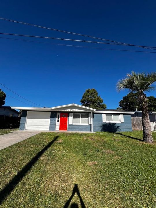 For Rent: $1,700 (3 beds, 1 baths, 928 Square Feet)