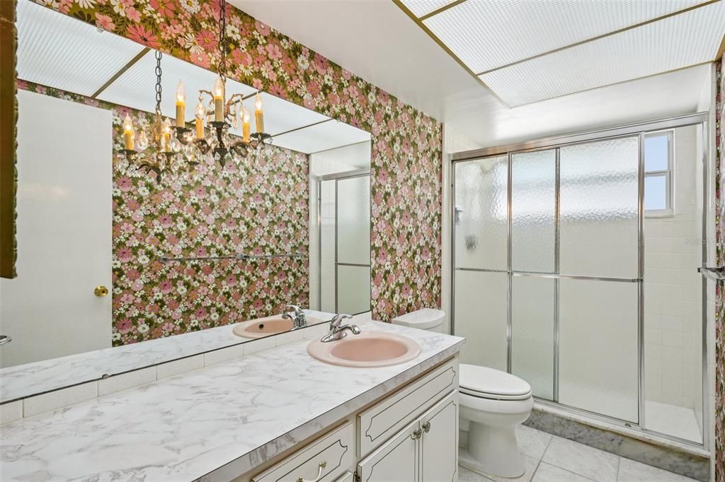 Под контрактом: $615,000 (3 спален, 3 ванн, 2263 Квадратных фут)