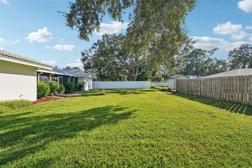 Под контрактом: $615,000 (3 спален, 3 ванн, 2263 Квадратных фут)