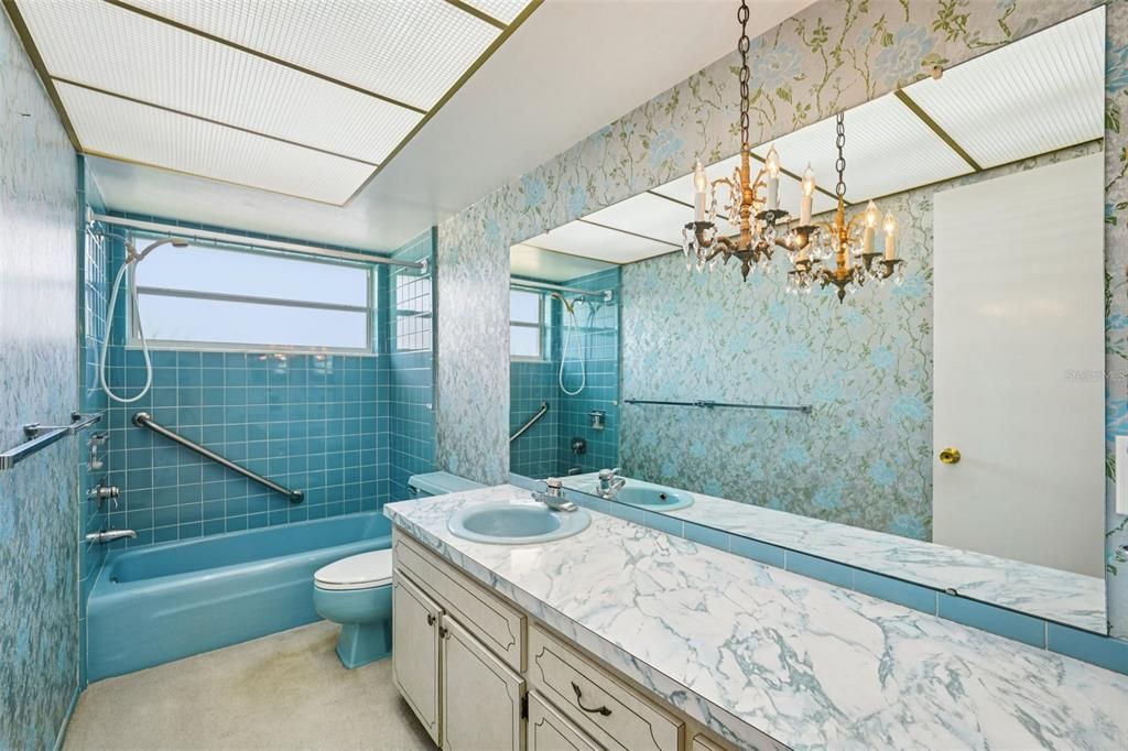 Под контрактом: $615,000 (3 спален, 3 ванн, 2263 Квадратных фут)