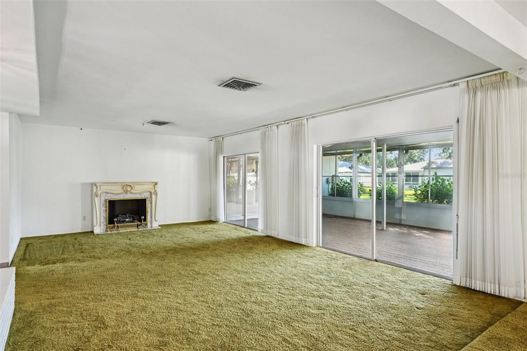 Под контрактом: $615,000 (3 спален, 3 ванн, 2263 Квадратных фут)