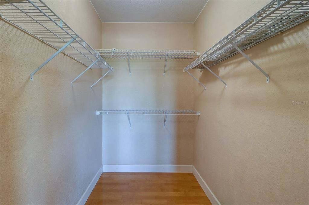 В аренду: $2,400 (2 спален, 2 ванн, 1309 Квадратных фут)