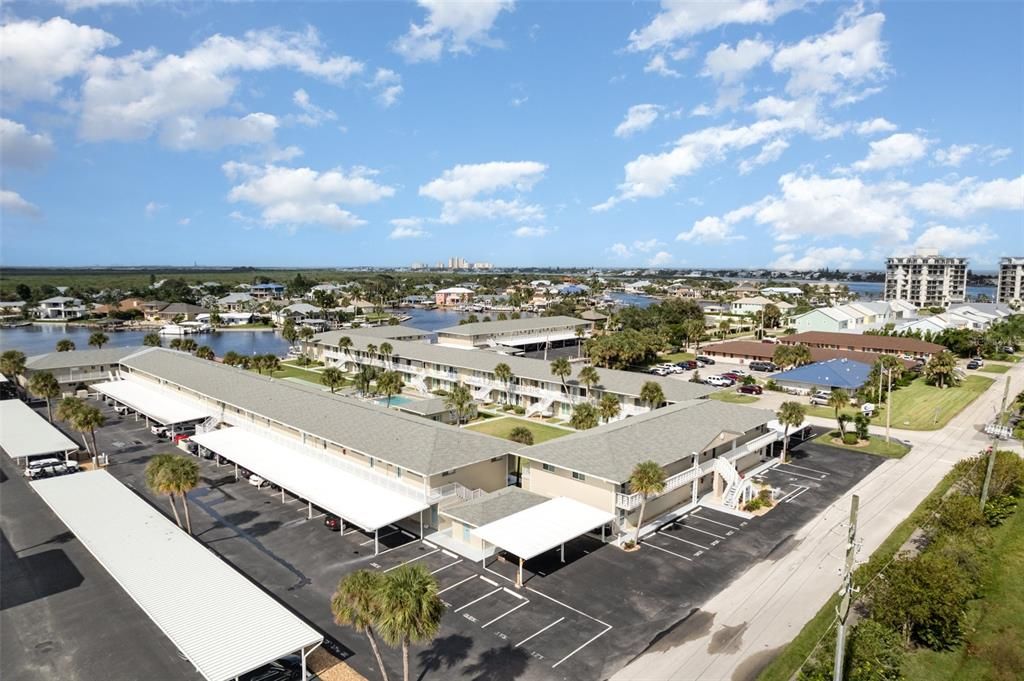 For Sale: $250,000 (1 beds, 1 baths, 650 Square Feet)