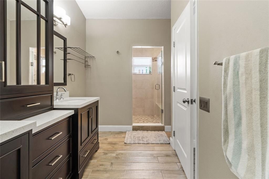 Active With Contract: $375,000 (3 beds, 2 baths, 1832 Square Feet)