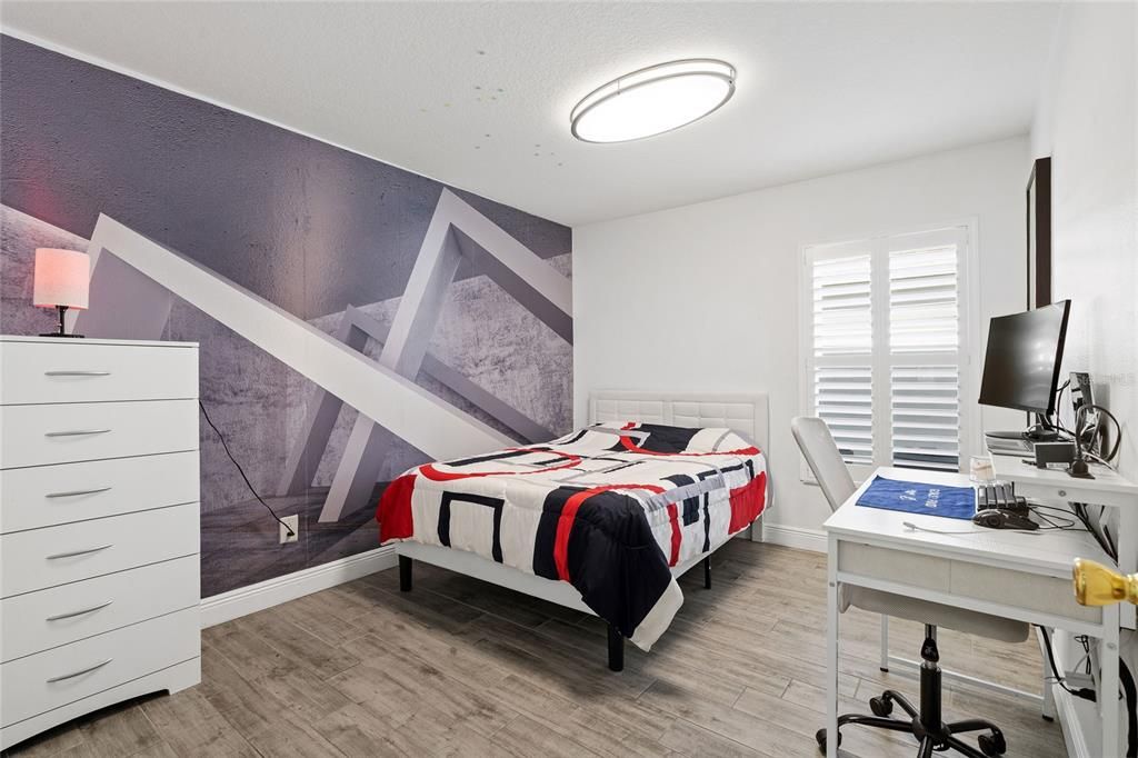 Active With Contract: $375,000 (3 beds, 2 baths, 1832 Square Feet)